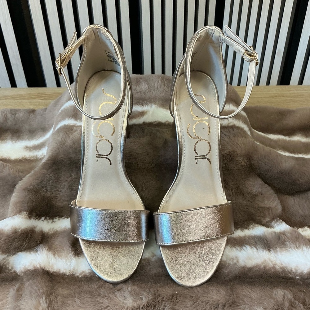 NEW Sugar Women's Metallic Gold Heels Sz 8